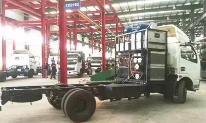 1517453951430572.jpg 真正意义只烧水的卡车在中国诞生.jpg